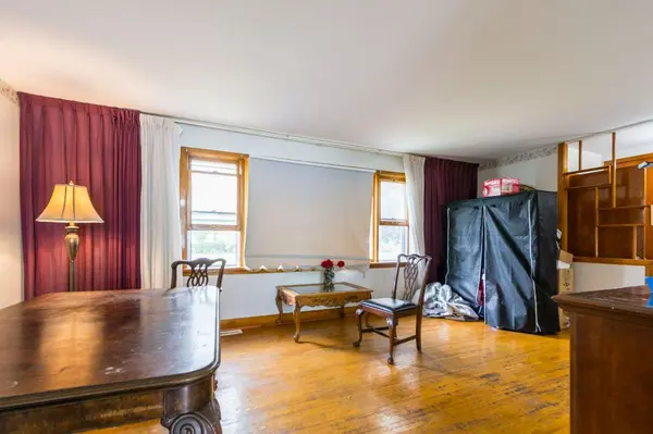 Belleville, ON K8P 2T6,71 Prince Of Wales DR #Main