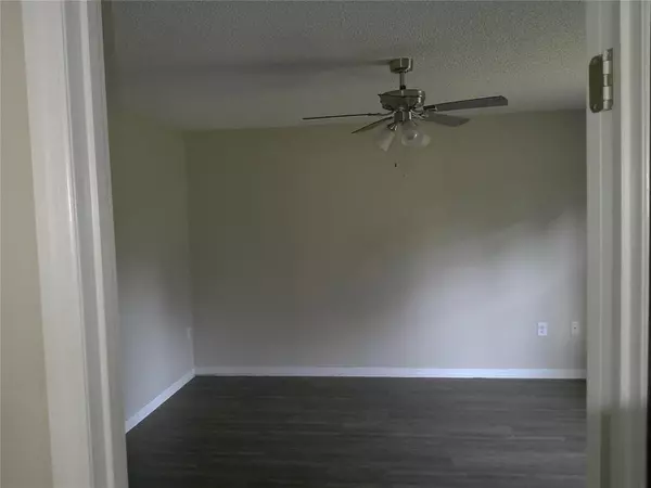 Palm Bay, FL 32907,865 Helm