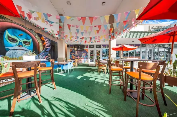 Miami, FL 33165,9456 SW 56th St