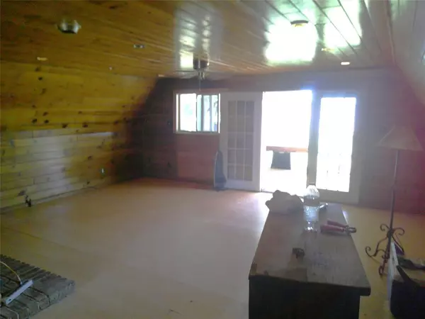 Bowie, TX 76230,999 Roberts Cut Off Road