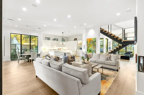 Dallas, TX 75220,3771 Almazan Drive