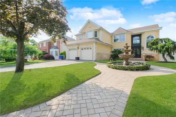 Staten  Island, NY 10307,23 Haywood AVE