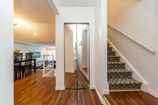 Toronto W05, ON M3N 2L8,34 Venetian CRES #143