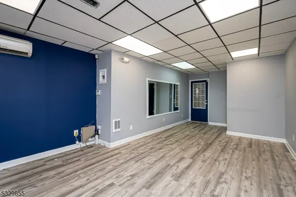 Jersey City, NJ 07306,451 Hoboken Ave