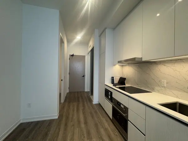 Vaughan, ON L4K 0R2,8 Interchange WAY #3611