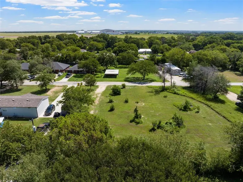 1604 Travis Street, Bellmead, TX 76705