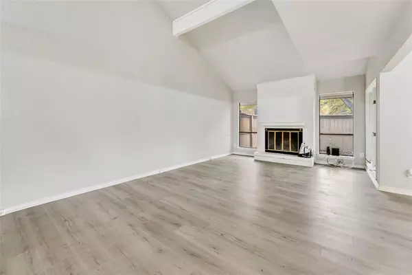 Farmers Branch, TX 75234,3161 Golden Oak