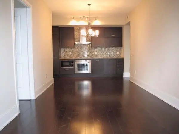 Toronto C01, ON M5V 1C1,560 Front ST W #1028