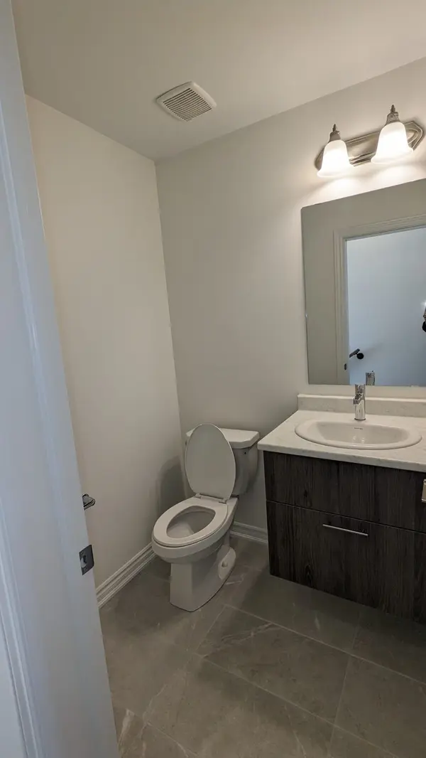 Barrie, ON L9J 0R6,85 Greer ST