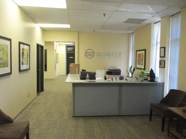 Billings Bridge - Riverside Park And Area, ON K1V 8N4,2821 Riverside DR