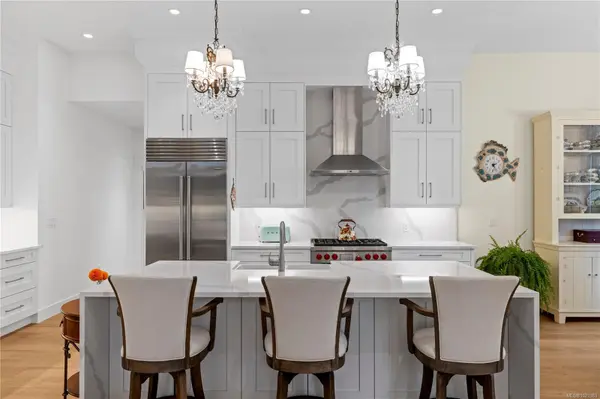 Parksville, BC V9P 2R5,1353 Parkhurst Pl