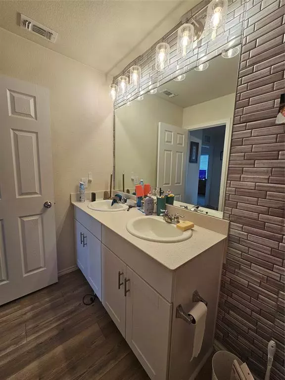 Haslet, TX 76052,15925 Sullivan Creek Drive