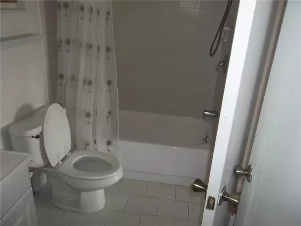 Hallandale Beach, FL 33009,1893 S OCEAN DR. #302