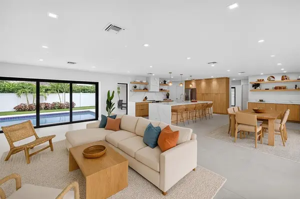 Fort Lauderdale, FL 33308,2109 NE 64th St