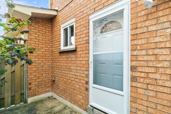 Brampton, ON L6Z 4B7,149 Sunforest DR