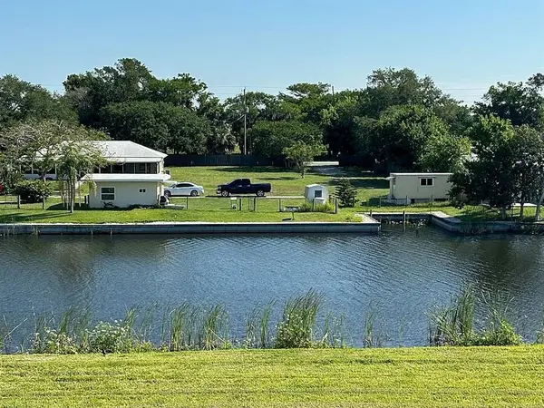 Okeechobee, FL 34974,5806 US Highway 441