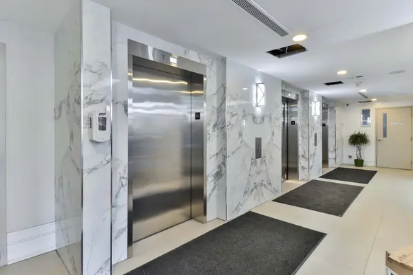 Richmond Hill, ON L4C 9V5,309 Major Mackenzie DR E #611