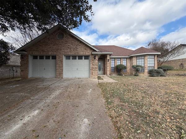 85 Delmore Drive, Hillsboro, TX 76645