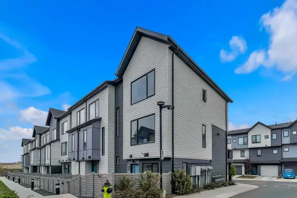 Calgary, AB T3P 1S2,203 Evanscrest SQ NW