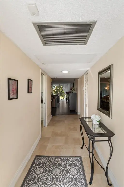 Pompano Beach, FL 33069,4015 W Palm Aire Dr #304