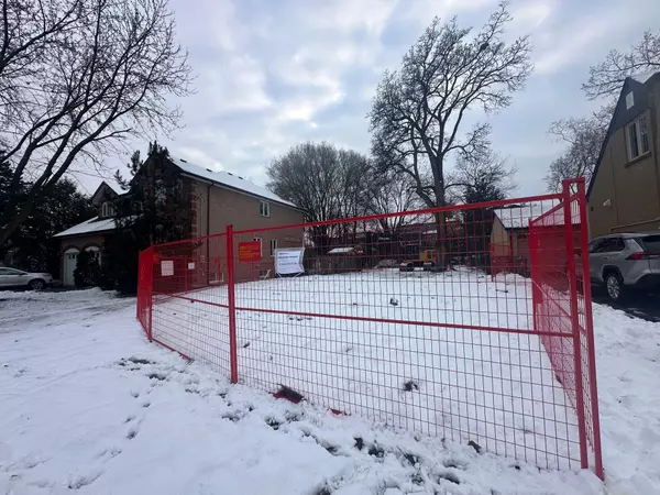 Toronto W08, ON M9B 4L4,226 Martin Grove RD