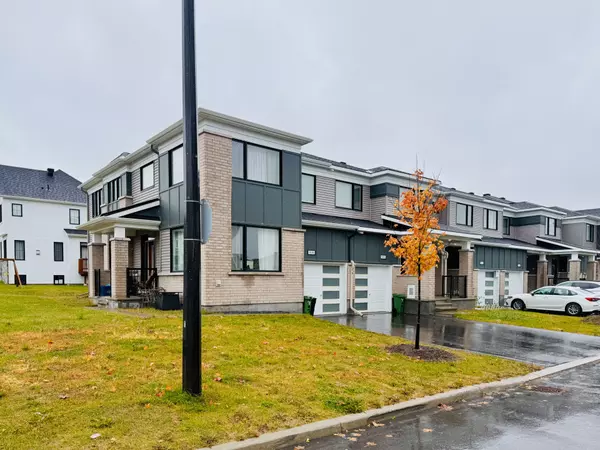 Barrhaven, ON K2J 7A1,990 Fameflower ST