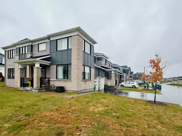 Barrhaven, ON K2J 7A1,990 Fameflower ST