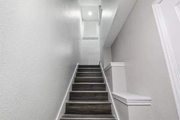 Dallas, TX 75204,2902 State Street #5