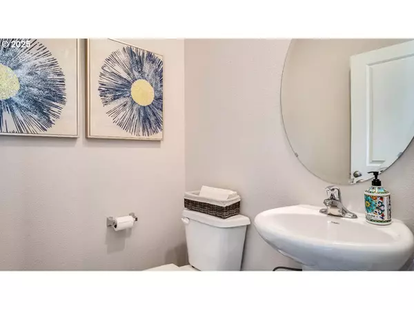 Springfield, OR 97477,2839 U ST