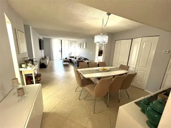 Deerfield Beach, FL 33441,737 SE 1st Way #302