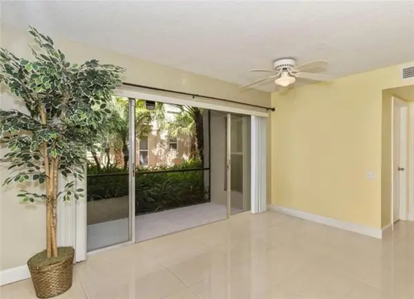 Oakland Park, FL 33334,5276 NE 6th Ave #f19