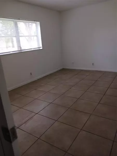 7605 W Atlantic Blvd #106, Margate, FL 33063