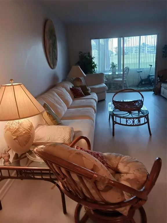 Coconut Creek, FL 33066,3004 portofino isle #F1