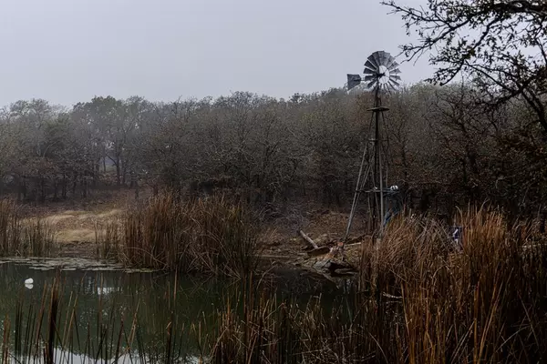 2946 FM 52, Graford, TX 76449