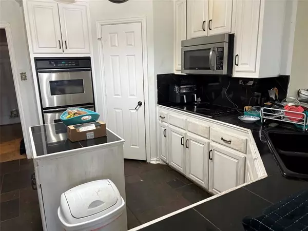 Fort Worth, TX 76112,709 Timberview Court N