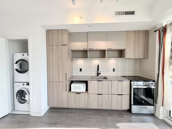 Toronto C08, ON M5A 0S8,60 Tannery RD #906