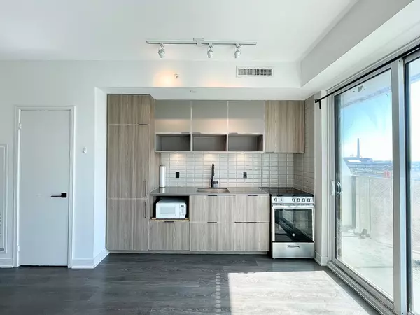 Toronto C08, ON M5A 0S8,60 Tannery RD #906