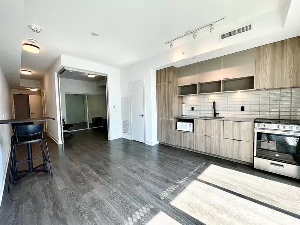 Toronto C08, ON M5A 0S8,60 Tannery RD #906