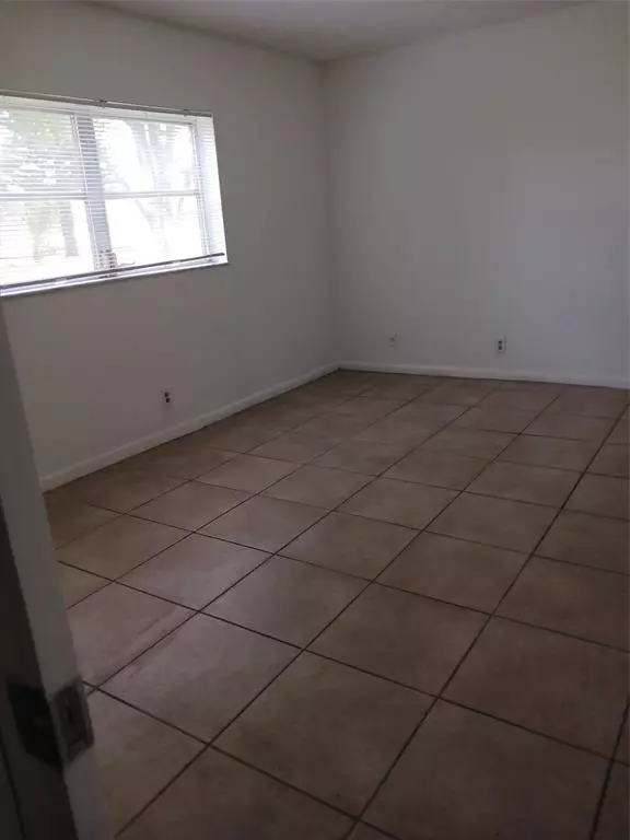 7605 W Atlantic Blvd #106, Margate, FL 33063