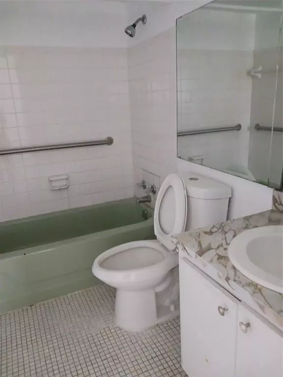 Margate, FL 33063,7605 W Atlantic Blvd #106