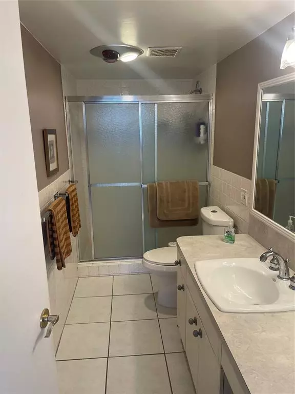 Hollywood, FL 33019,1401 S OCEAN DR #401