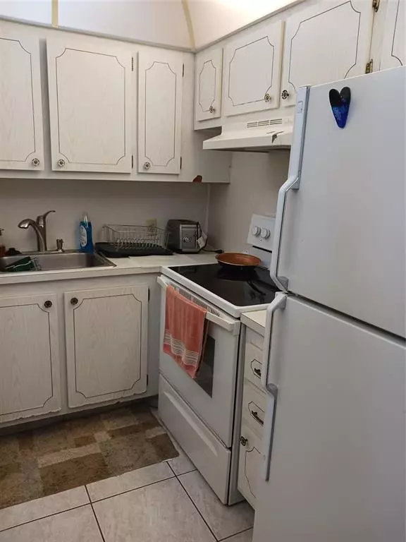 Boca Raton, FL 33434,117 Brighton C #117