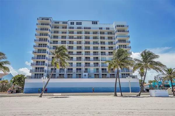 Hollywood, FL 33019,400 N Surf Rd #703