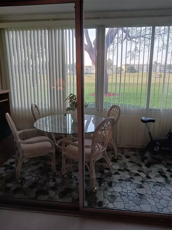 Coconut Creek, FL 33066,3004 portofino isle #F1