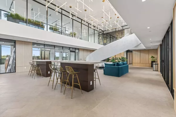 Oakville, ON L6H 8C5,3079 Trafalgar RD #407