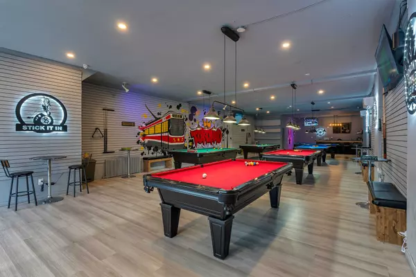 2789 Lakeshore BLVD W, Toronto W06, ON M8V 1H4