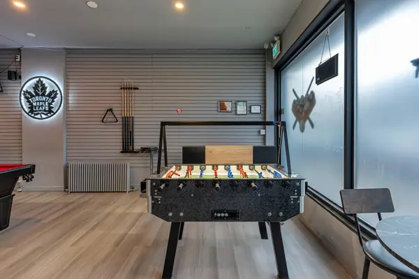 Toronto W06, ON M8V 1H4,2789 Lakeshore BLVD W