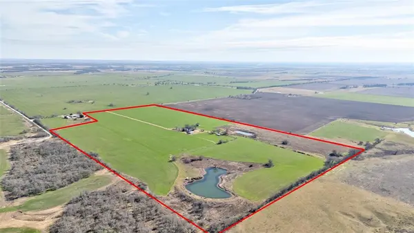 Lott, TX 76656,637 County Road 314