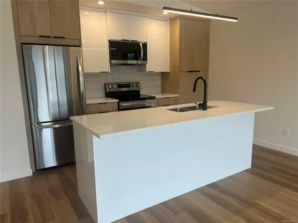 Ucluelet, BC V0R 3A0,1683 Larch Rd #201