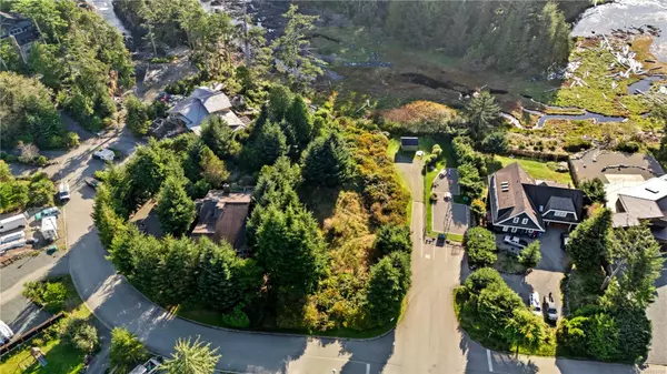 Ucluelet, BC V0R 3A0,912 Barkley Pl